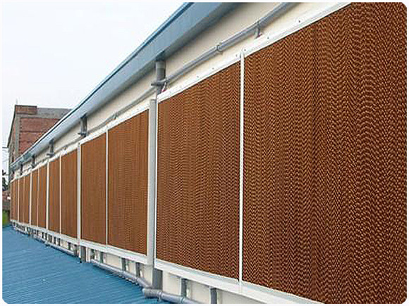 降溫濕簾與負(fù)壓風(fēng)機(jī)，助力養(yǎng)殖場(chǎng)通風(fēng)降溫